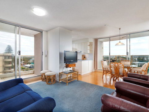 Ebbtide 25 - Surfers Gold Coast 2