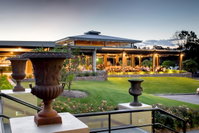Book Pokolbin Accommodation Vacations Surfers Gold Coast Surfers Gold Coast