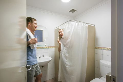 YHA Adelaide Central - Surfers Gold Coast 19