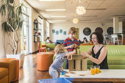 YHA Adelaide Central - Surfers Gold Coast 42