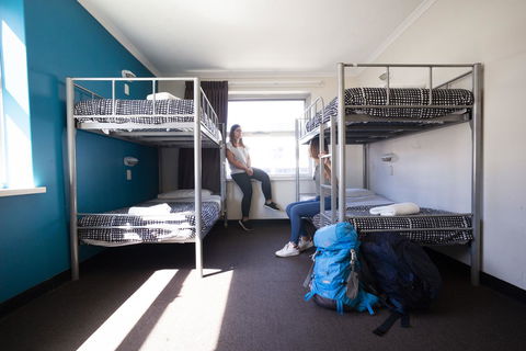 YHA Adelaide Central - Surfers Gold Coast 14