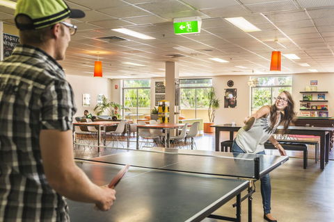 YHA Adelaide Central - Surfers Gold Coast 38