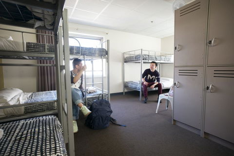 YHA Adelaide Central - Surfers Gold Coast 15