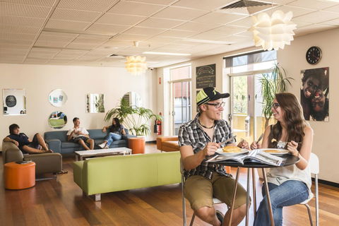 YHA Adelaide Central - Surfers Gold Coast 35
