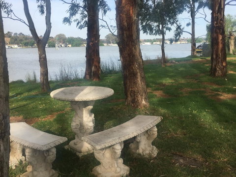 Murray Bridge Riverview Cabin - Surfers Gold Coast 4