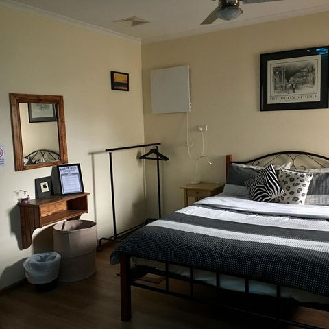 KI Dragonfly Guesthouse - Surfers Gold Coast 29