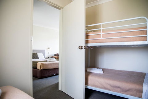 Lilac City Motor Inn & Steakhouse - Surfers Gold Coast 20