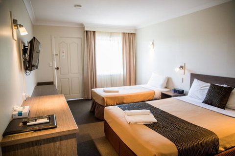 Lilac City Motor Inn & Steakhouse - Surfers Gold Coast 30
