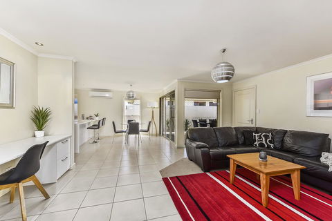 City Fringe Apartment - Surfers Gold Coast 0