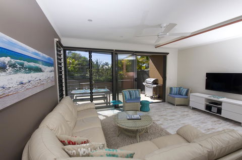 Boom 6 Boomerang Beach - Surfers Gold Coast 8