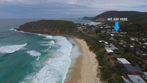 Boom 6 Boomerang Beach - Surfers Gold Coast 7