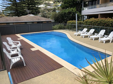 Boom 6 Boomerang Beach - Surfers Gold Coast 4