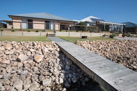 Waterfront On Jefferson, At Wellington Marina, SA - Surfers Gold Coast 19