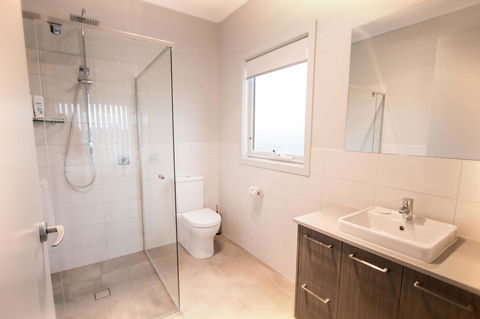 Wellington Lake Retreat - Surfers Gold Coast 16
