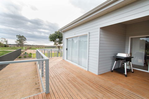 Wellington Lake Retreat - Surfers Gold Coast 9