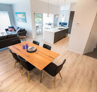 Wellington Lake Retreat - Surfers Gold Coast