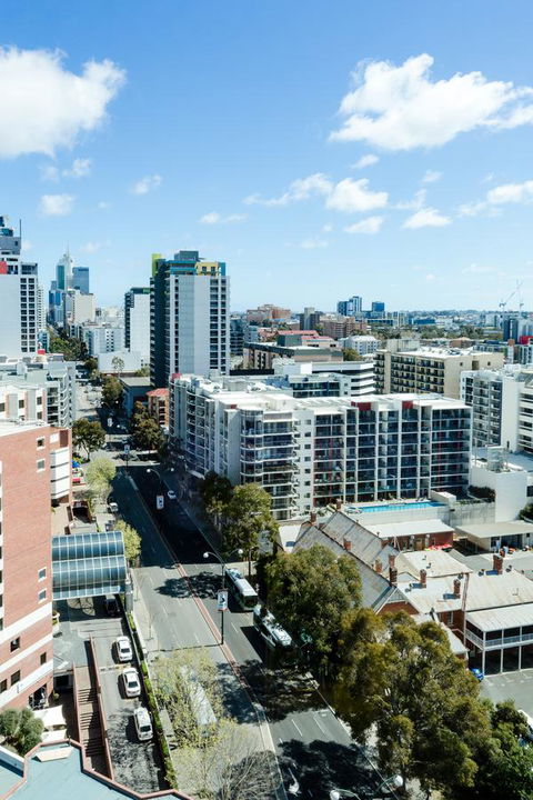 Ibis Styles East Perth - Surfers Gold Coast 30