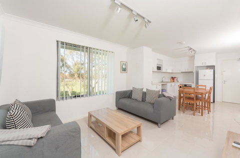 Yaran Suites - Surfers Gold Coast 1