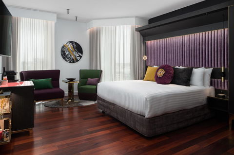 QT Perth - Surfers Gold Coast 25