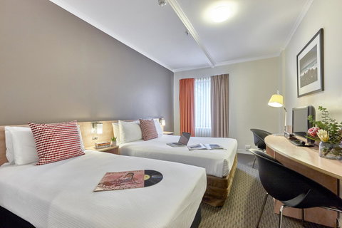 Ibis Perth - Surfers Gold Coast 8