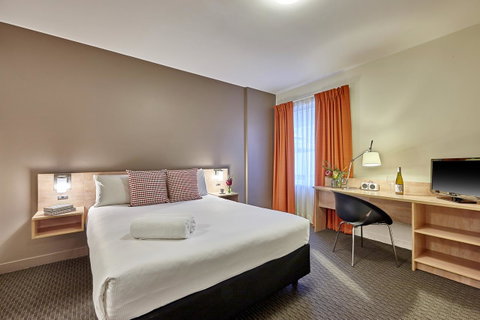 Ibis Perth - Surfers Gold Coast 5