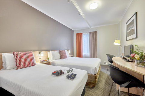 Ibis Perth - Surfers Gold Coast 6