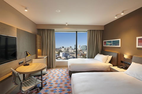 Doubletree By Hilton Perth Northbridge - Surfers Gold Coast 9