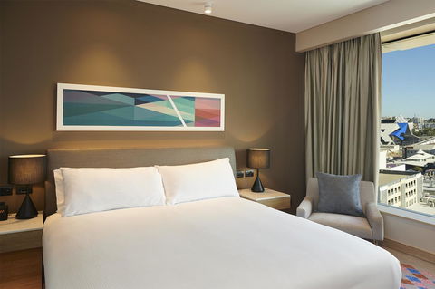 Doubletree By Hilton Perth Northbridge - Surfers Gold Coast 11
