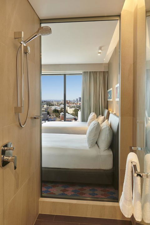 Doubletree By Hilton Perth Northbridge - Surfers Gold Coast 8