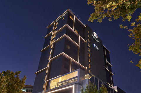 Doubletree By Hilton Perth Northbridge - Surfers Gold Coast 5
