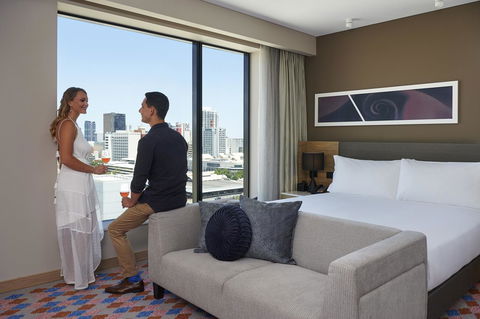 Doubletree By Hilton Perth Northbridge - Surfers Gold Coast 15