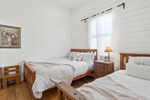 Lavender Cottage - Surfers Gold Coast 10