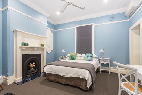Blue Door Apartments - Surfers Gold Coast 17