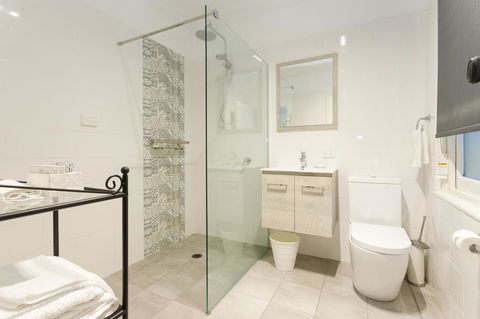 Blue Door Apartments - Surfers Gold Coast 1