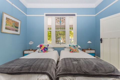 Blue Door Apartments - Surfers Gold Coast 8