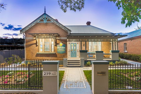 Blue Door Apartments - Surfers Gold Coast 0