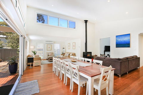 Calming Waters - Pet Friendly - Community Pool - Surfers Gold Coast 7
