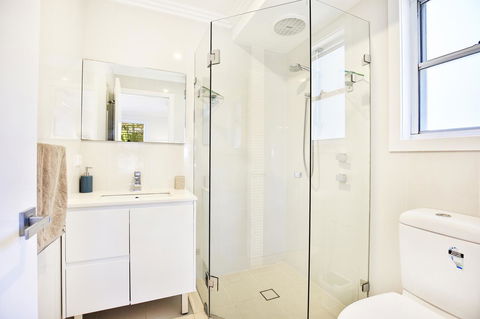Calming Waters - Pet Friendly - Community Pool - Surfers Gold Coast 22