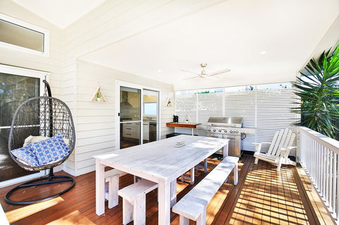 Calming Waters - Pet Friendly - Community Pool - Surfers Gold Coast 26