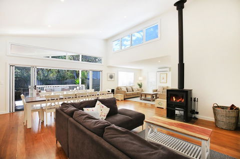 Calming Waters - Pet Friendly - Community Pool - Surfers Gold Coast 2