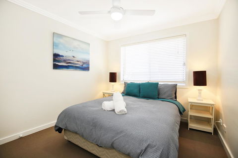 Calming Waters - Pet Friendly - Community Pool - Surfers Gold Coast 17