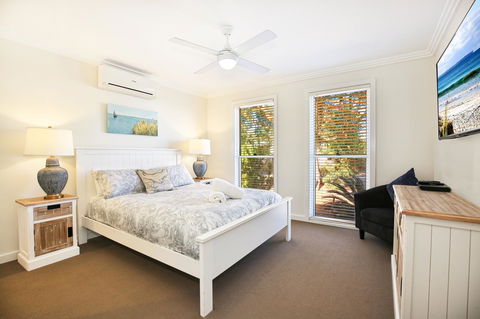 Calming Waters - Pet Friendly - Community Pool - Surfers Gold Coast 5