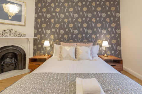 Heritage Townhouse Near Harbour Bridge - Surfers Gold Coast 22