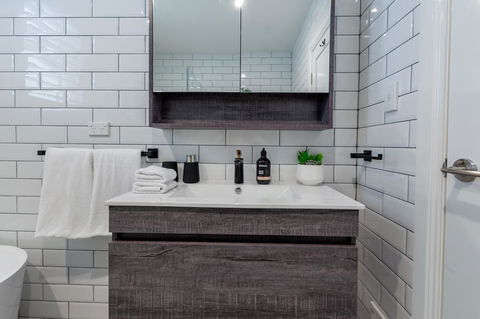 Heritage Townhouse Near Harbour Bridge - Surfers Gold Coast 15