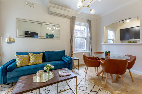 Heritage Townhouse Near Harbour Bridge - Surfers Gold Coast 0