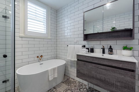 Heritage Townhouse Near Harbour Bridge - Surfers Gold Coast 9