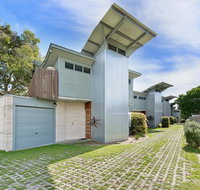 Sun Worship Eco Villas - Surfers Gold Coast