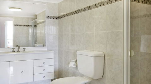 Darling Harbor Apartment - Surfers Gold Coast 5