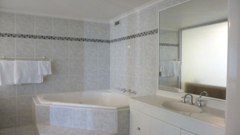 Darling Harbor Apartment - Surfers Gold Coast 3