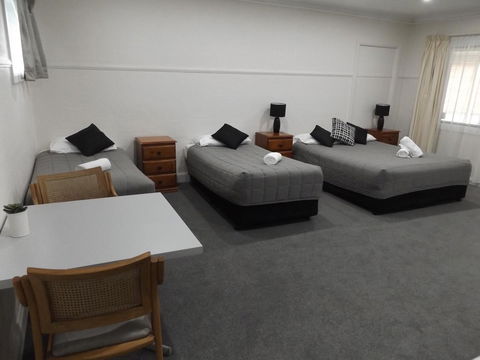 Ben Chifley Motor Inn - Surfers Gold Coast 8